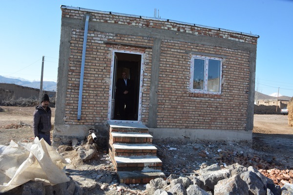 بازدید از روند ساخت خانه محروم در روستای قره تپه ماکو