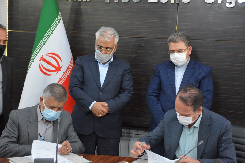 امضاء دو تفاهم نامه بین سازمان منطقه آزاد و دانشگاه آزاد اسلامی ماکو