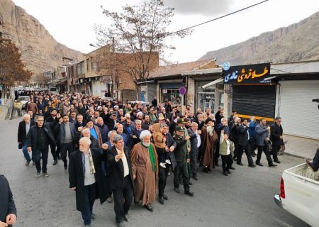 خروش مردم ماکو در محکومیت حمله تروریستی کرمان به روایت تصویر