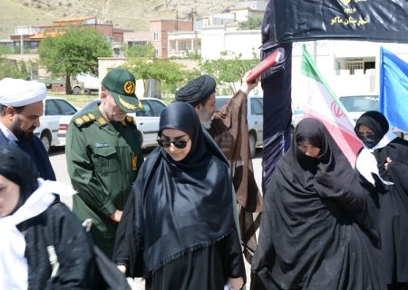 اعزام کاروان زائران حرم امام خمینی از ماکو