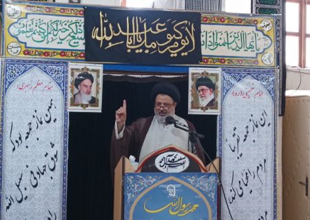 آزادگان پیام‌رسانان شهدا و الگوی استقامت هستند