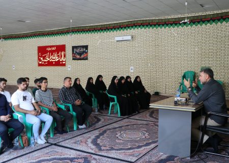 نشست صمیمی با رسانه محله ها برگزار شد