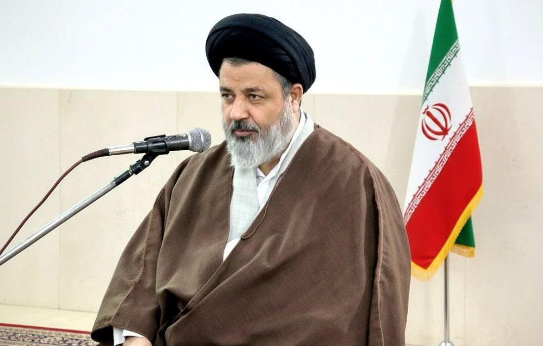 مساجد باید پایگاه اصلی فعالیت‌های قرآنی باشند