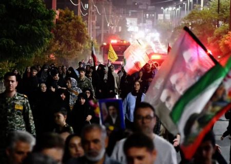 همایش بزرگ پیاده‌روی خانوادگی هفته دفاع مقدس در ماکو برگزار شد