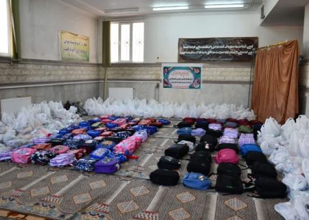 توزیع ۹۱۶ بسته نوشت‌افزار میان دانش‌آموزان نیازمند ماکو