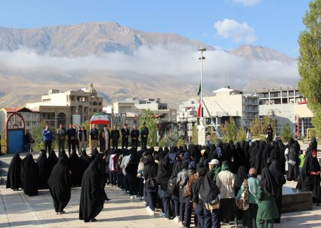 بدرقه دویست بانوی ماکویی به اردوی راهیان‌نور